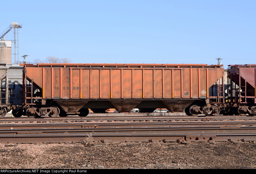 ICG 766950, PS 3-bay covered hopper car at the CN-IC Yard 